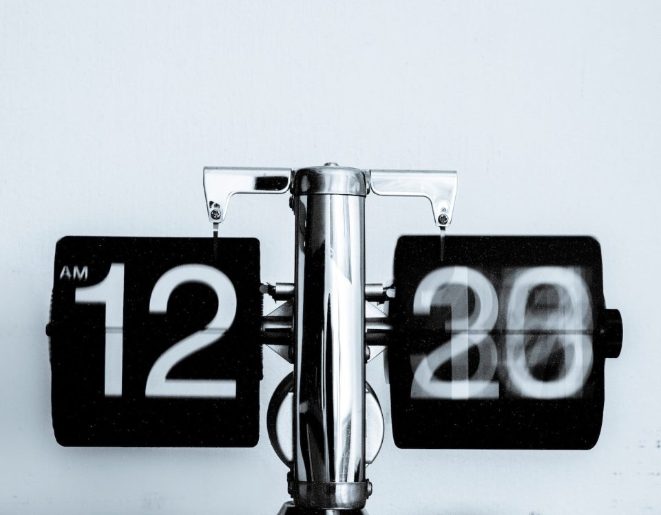 photo by djim loic analog clock at 12 am